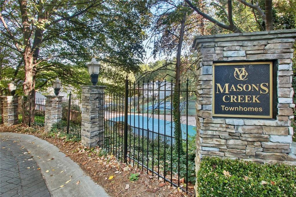 204 Masons Creek Circle, Sandy Springs, Georgia 30350, 2 Bedrooms Bedrooms, ,2 BathroomsBathrooms,Residential,Sold,204 Masons Creek Circle,7339783