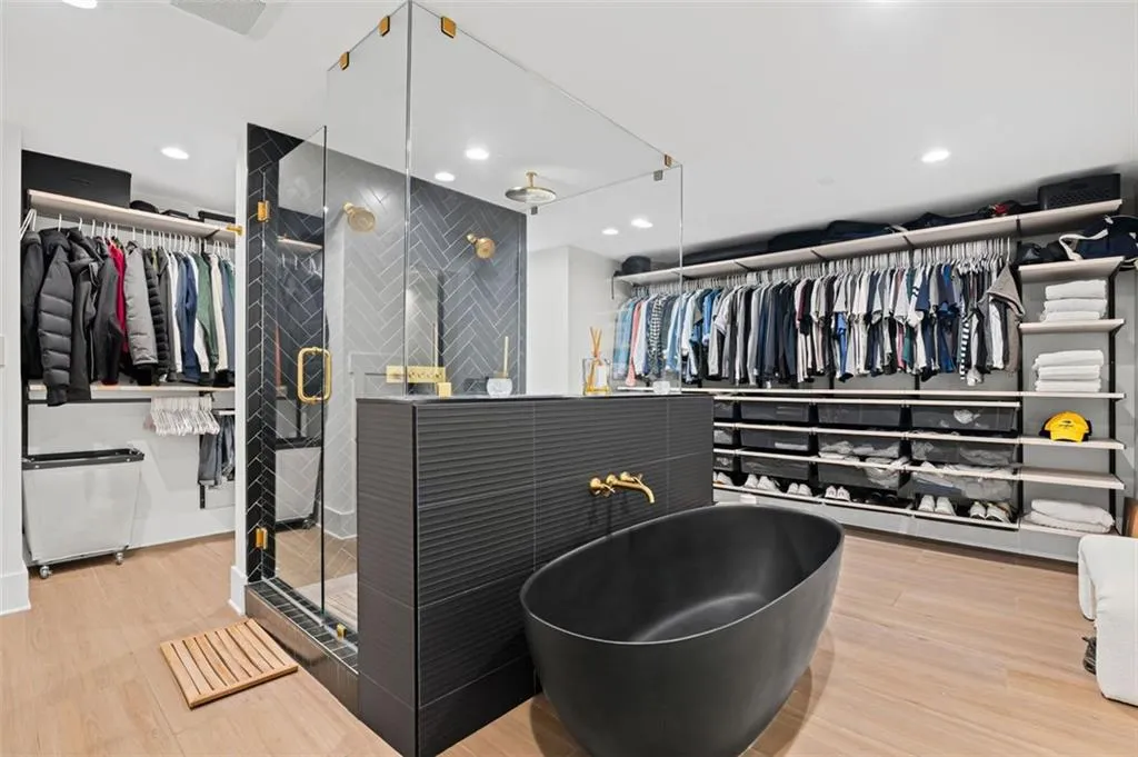 1735 High Trail, Atlanta, Georgia 30339, 6 Bedrooms Bedrooms, ,7 BathroomsBathrooms,Residential,For Sale,1735 High Trail,7670702