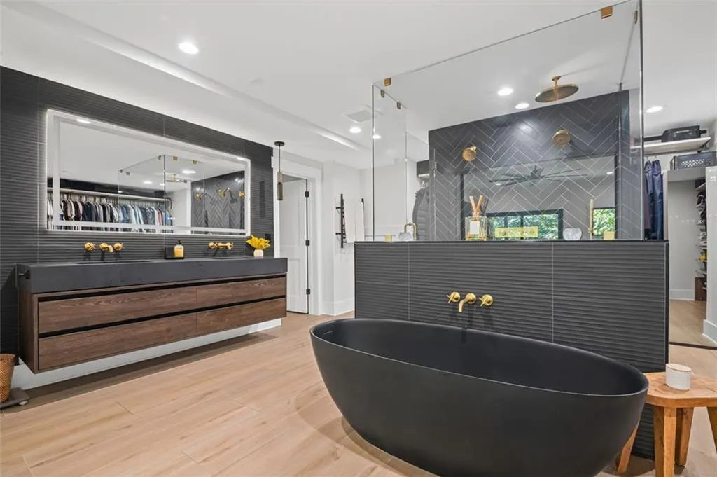 1735 High Trail, Atlanta, Georgia 30339, 6 Bedrooms Bedrooms, ,7 BathroomsBathrooms,Residential,For Sale,1735 High Trail,7670702