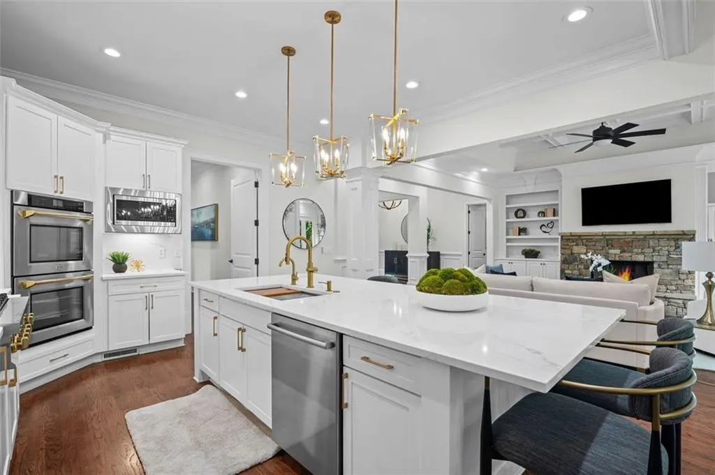 1735 High Trail, Atlanta, Georgia 30339, 6 Bedrooms Bedrooms, ,7 BathroomsBathrooms,Residential,For Sale,1735 High Trail,7670702