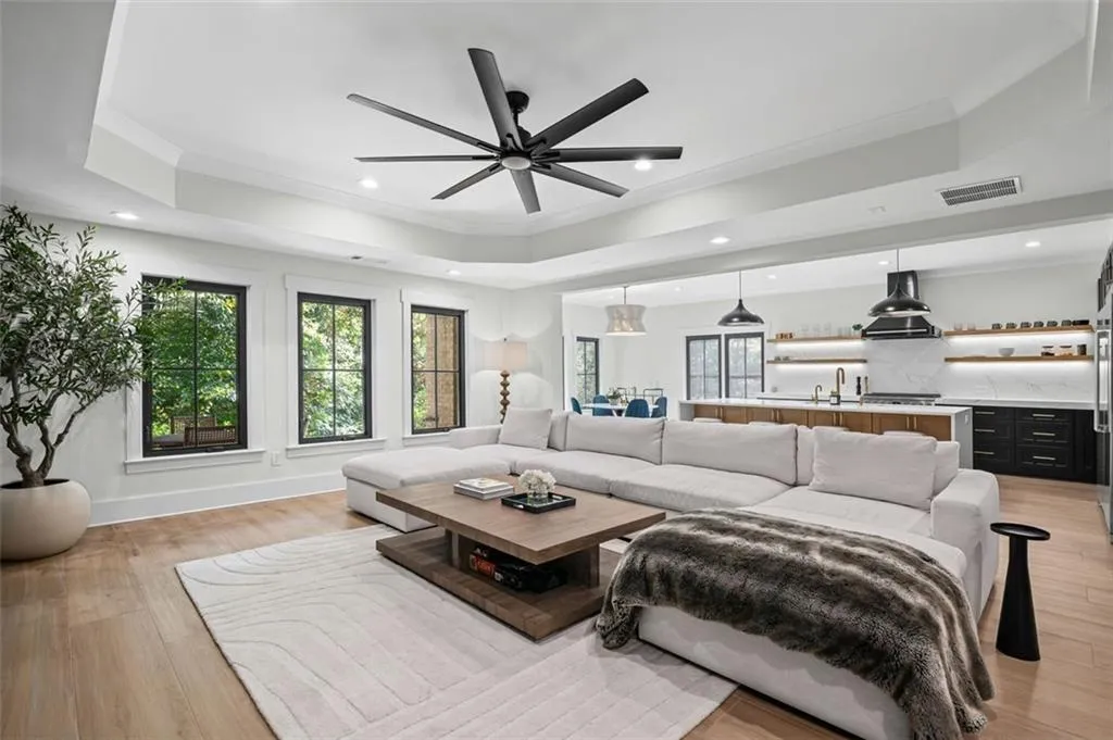 1735 High Trail, Atlanta, Georgia 30339, 6 Bedrooms Bedrooms, ,7 BathroomsBathrooms,Residential,For Sale,1735 High Trail,7670702