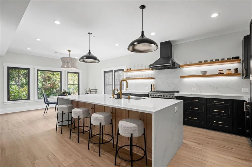 1735 High Trail, Atlanta, Georgia 30339, 6 Bedrooms Bedrooms, ,7 BathroomsBathrooms,Residential,For Sale,1735 High Trail,7670702