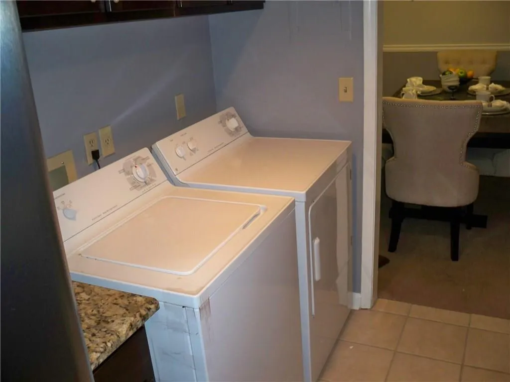 6851 Roswell Road Unit H-32, Atlanta, Georgia 30328, 2 Bedrooms Bedrooms, ,2 BathroomsBathrooms,Residential,Sold,6851 Roswell Road Unit H-32,5632144