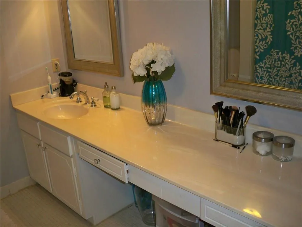 6851 Roswell Road Unit H-32, Atlanta, Georgia 30328, 2 Bedrooms Bedrooms, ,2 BathroomsBathrooms,Residential,Sold,6851 Roswell Road Unit H-32,5632144