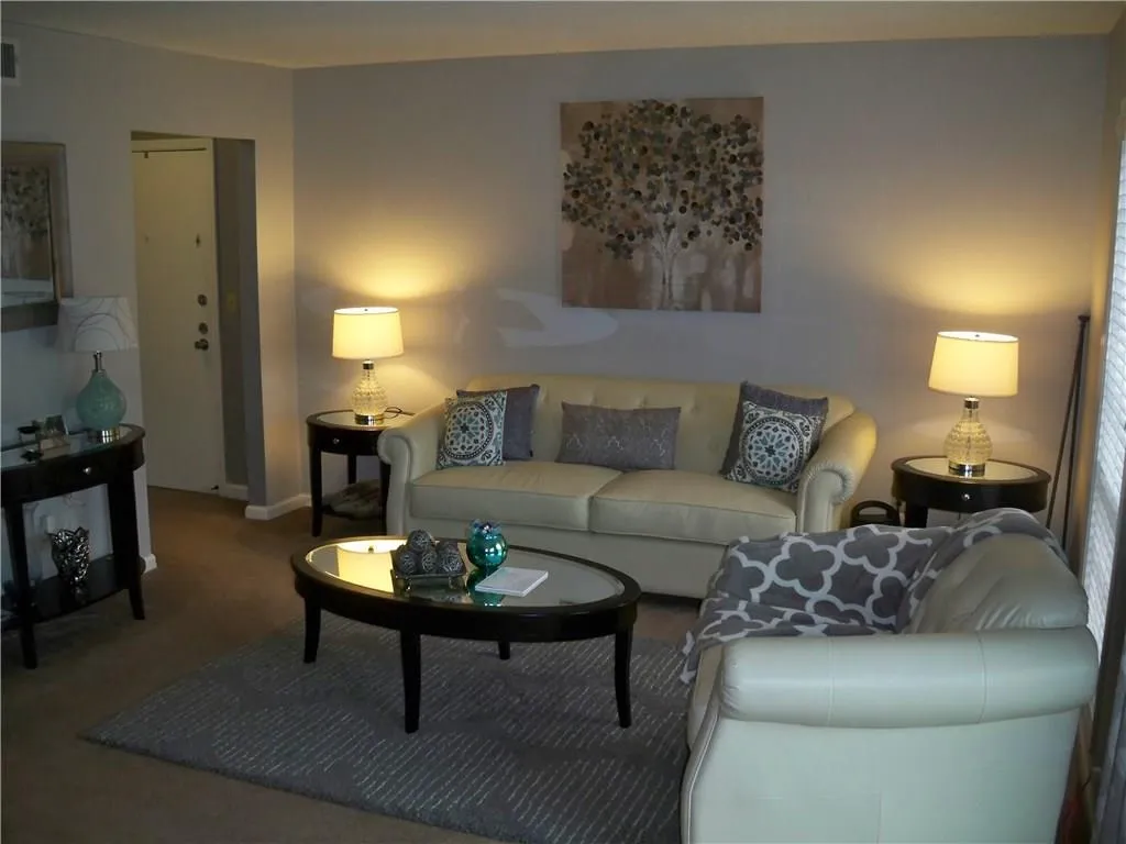 6851 Roswell Road Unit H-32, Atlanta, Georgia 30328, 2 Bedrooms Bedrooms, ,2 BathroomsBathrooms,Residential,Sold,6851 Roswell Road Unit H-32,5632144