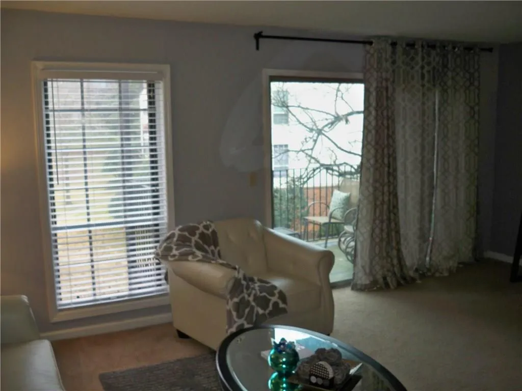 6851 Roswell Road Unit H-32, Atlanta, Georgia 30328, 2 Bedrooms Bedrooms, ,2 BathroomsBathrooms,Residential,Sold,6851 Roswell Road Unit H-32,5632144