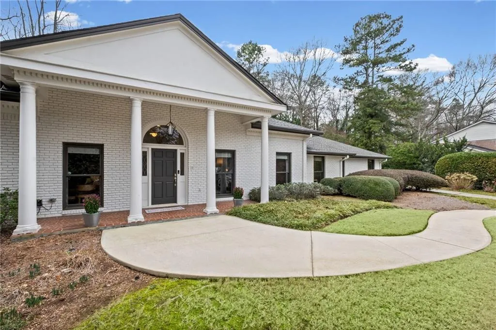 4720 Tall Pines Drive Nw, Atlanta, Georgia 30327, 5 Bedrooms Bedrooms, 0 ,5 BathroomsBathrooms,Residential,Sold,4720 Tall Pines Drive Nw,7698971