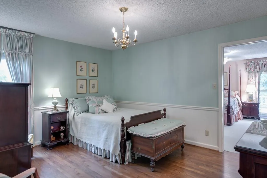 4700 High Point Road, Sandy Springs, Georgia 30342, 5 Bedrooms Bedrooms, ,4 BathroomsBathrooms,Residential,Sold,4700 High Point Road,6566558