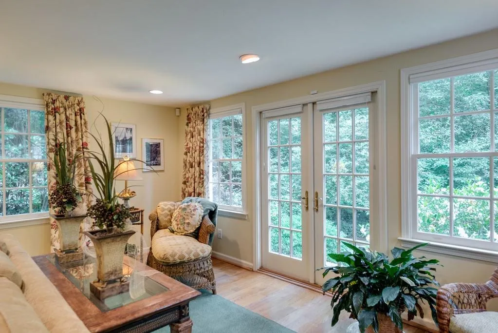 4700 High Point Road, Sandy Springs, Georgia 30342, 5 Bedrooms Bedrooms, ,4 BathroomsBathrooms,Residential,Sold,4700 High Point Road,6566558