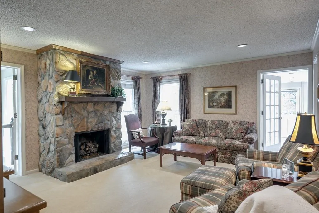 4700 High Point Road, Sandy Springs, Georgia 30342, 5 Bedrooms Bedrooms, ,4 BathroomsBathrooms,Residential,Sold,4700 High Point Road,6566558