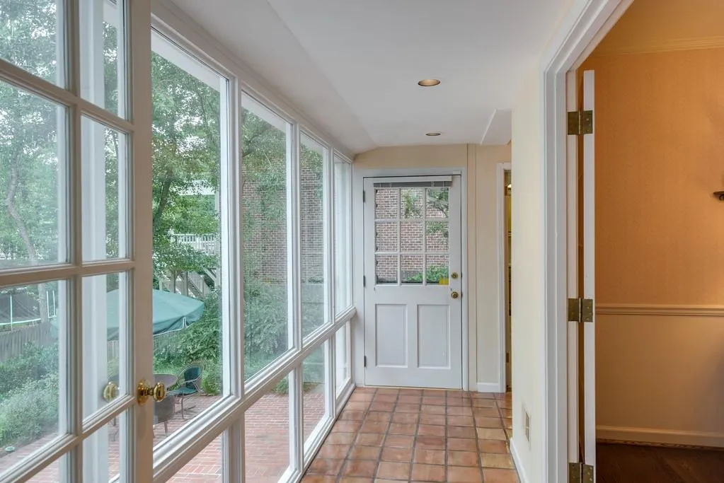 4700 High Point Road, Sandy Springs, Georgia 30342, 5 Bedrooms Bedrooms, ,4 BathroomsBathrooms,Residential,Sold,4700 High Point Road,6566558