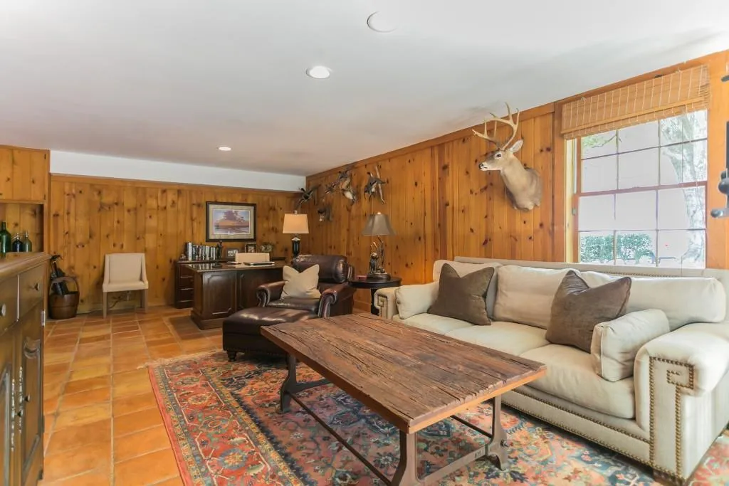 6385 River Overlook Drive, Sandy Springs, Georgia 30328, 5 Bedrooms Bedrooms, ,4 BathroomsBathrooms,Residential,Sold,6385 River Overlook Drive,6537014