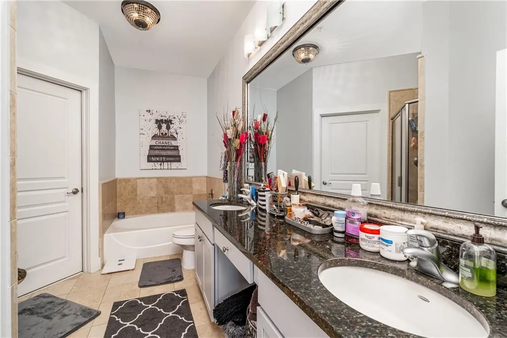 799 Hammond Drive Unit 424, Sandy Springs, Georgia 30328, 2 Bedrooms Bedrooms, ,2 BathroomsBathrooms,Residential,Sold,799 Hammond Drive Unit 424,7019556