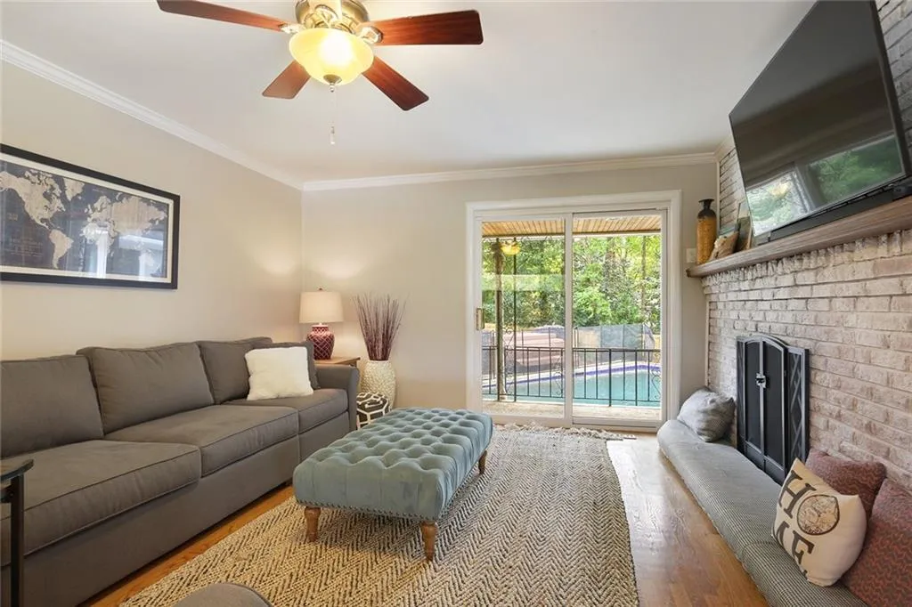 715 Glenforest Road, Atlanta, Georgia 30328, 3 Bedrooms Bedrooms, ,2 BathroomsBathrooms,Residential,Sold,715 Glenforest Road,6091086