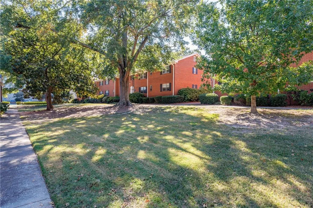 3660 Peachtree Road Ne Unit 2h, Atlanta, Georgia 30319, 2 Bedrooms Bedrooms, ,2 BathroomsBathrooms,Residential,For Sale,3660 Peachtree Road Ne Unit 2h,7669610 3660 Peachtree Road Ne Unit 2h, Atlanta, Georgia 30319, 2 Bedrooms Bedrooms, ,2 BathroomsBathrooms,Residential,For Sale,3660 Peachtree Road Ne Unit 2h,7669610