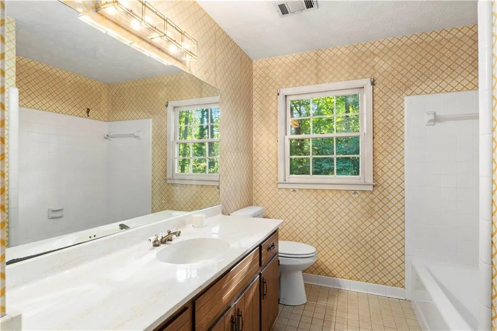 6985 Wycombe Road, Sandy Springs, Georgia 30328, 6 Bedrooms Bedrooms, ,3 BathroomsBathrooms,Residential,Sold,6985 Wycombe Road,6949540