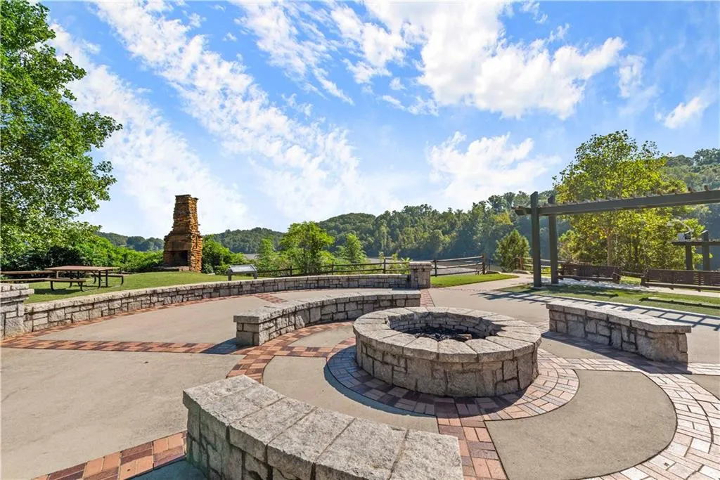 6985 Wycombe Road, Sandy Springs, Georgia 30328, 6 Bedrooms Bedrooms, ,3 BathroomsBathrooms,Residential,Sold,6985 Wycombe Road,6949540