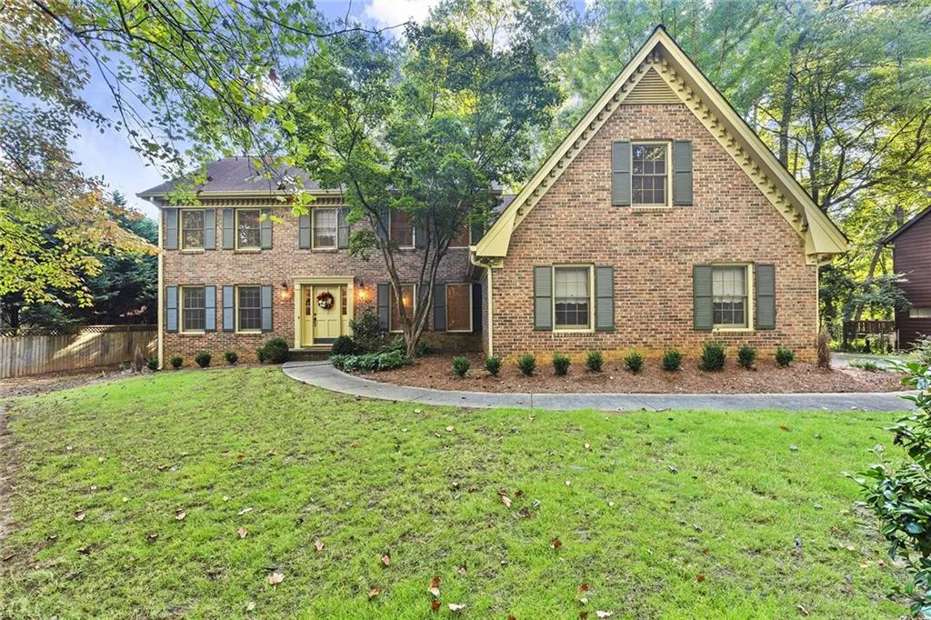 6985 Wycombe Road, Sandy Springs, Georgia 30328, 6 Bedrooms Bedrooms, ,3 BathroomsBathrooms,Residential,Sold,6985 Wycombe Road,6949540