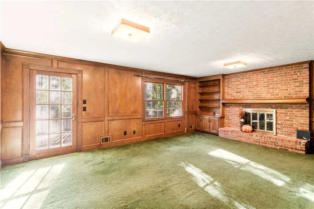 6985 Wycombe Road, Sandy Springs, Georgia 30328, 6 Bedrooms Bedrooms, ,3 BathroomsBathrooms,Residential,Sold,6985 Wycombe Road,6949540