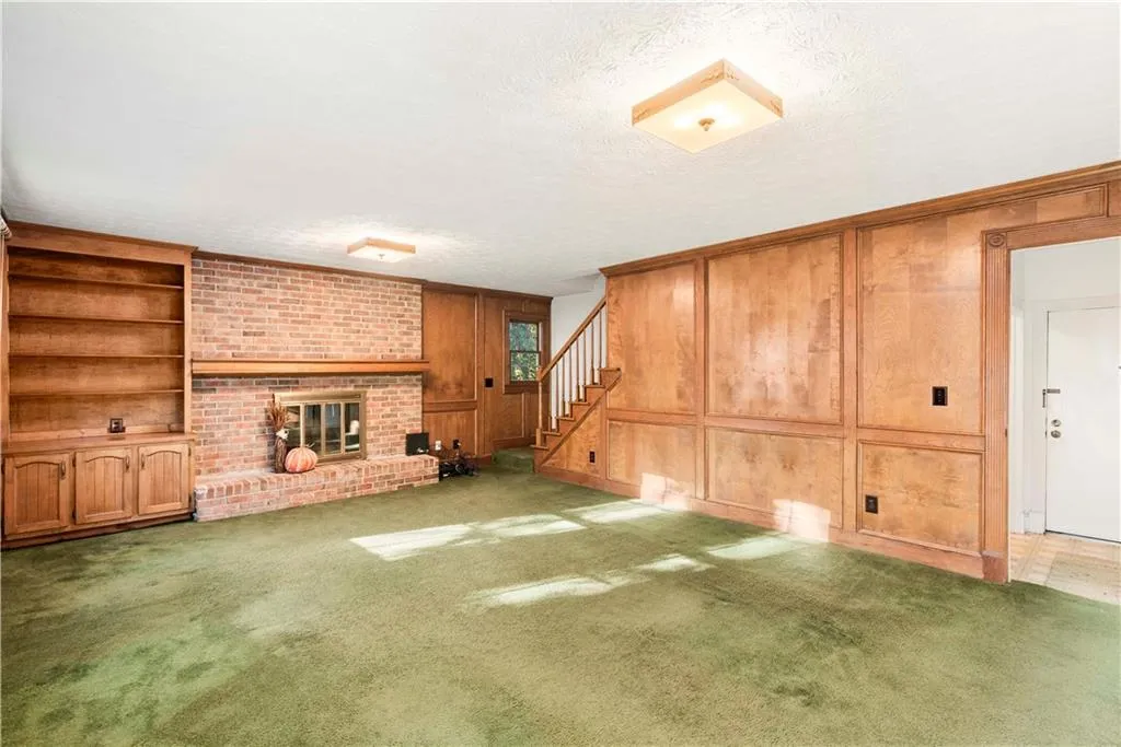 6985 Wycombe Road, Sandy Springs, Georgia 30328, 6 Bedrooms Bedrooms, ,3 BathroomsBathrooms,Residential,Sold,6985 Wycombe Road,6949540