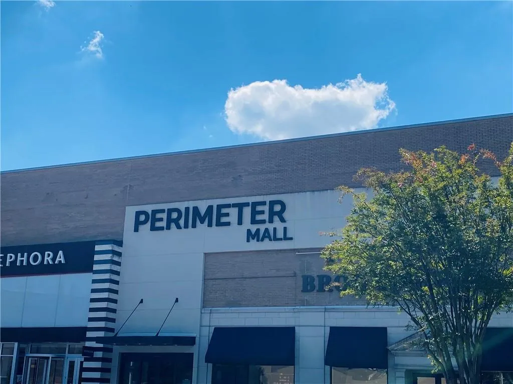 6985 Wycombe Road, Sandy Springs, Georgia 30328, 6 Bedrooms Bedrooms, ,3 BathroomsBathrooms,Residential,Sold,6985 Wycombe Road,6949540