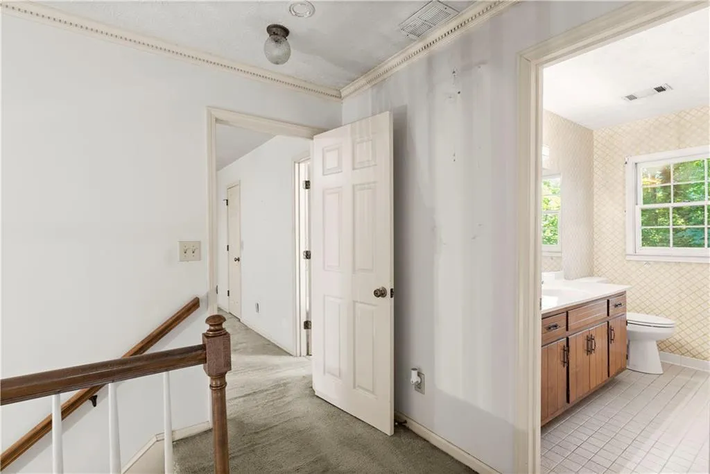 6985 Wycombe Road, Sandy Springs, Georgia 30328, 6 Bedrooms Bedrooms, ,3 BathroomsBathrooms,Residential,Sold,6985 Wycombe Road,6949540