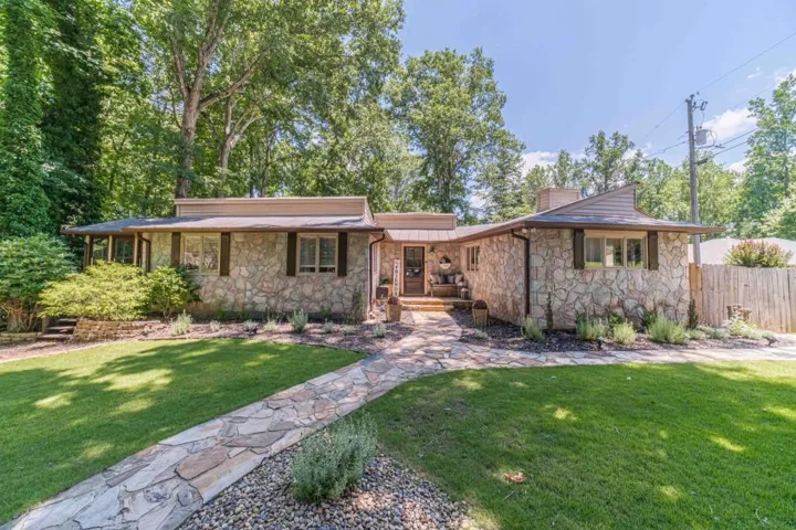 45 Lakepoint Drive, Dawsonville, Georgia 30534