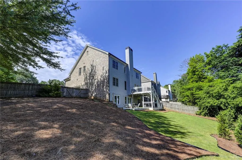 1892 Raven Hill Drive Ne, Atlanta, Georgia 30319, 5 Bedrooms Bedrooms, ,4 BathroomsBathrooms,Residential,Sold,1892 Raven Hill Drive Ne,7574916