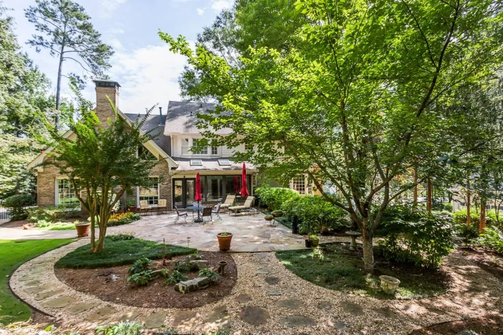 1580 Misty Oaks Drive, Sandy Springs, Georgia 30350, 4 Bedrooms Bedrooms, ,3 BathroomsBathrooms,Residential,Sold,1580 Misty Oaks Drive,6941425