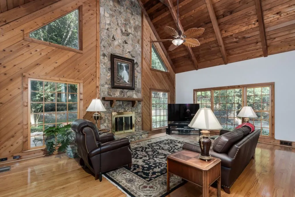 1580 Misty Oaks Drive, Sandy Springs, Georgia 30350, 4 Bedrooms Bedrooms, ,3 BathroomsBathrooms,Residential,Sold,1580 Misty Oaks Drive,6941425