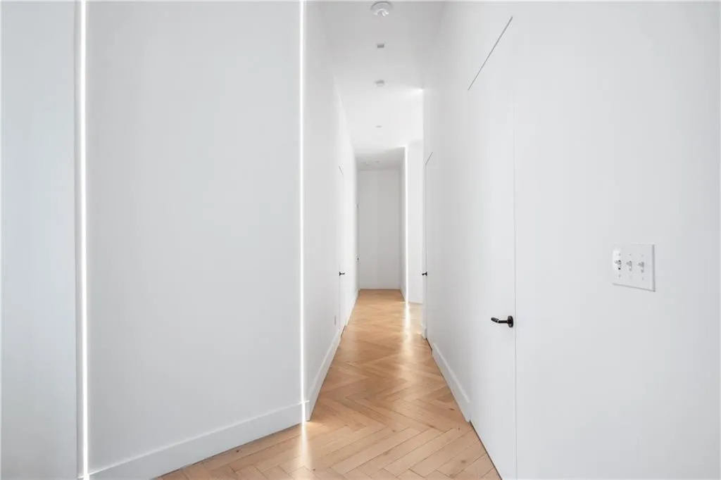Corridor with baseboards
