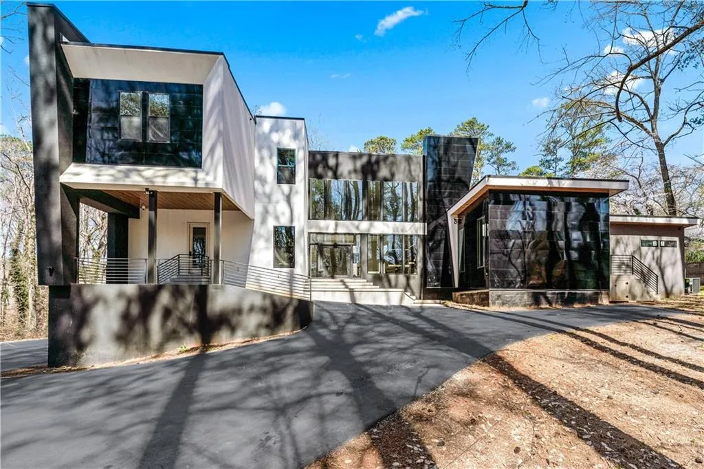 1335 Moores Mill Road Nw, Atlanta, Georgia 30327, 7 Bedrooms Bedrooms, ,8 BathroomsBathrooms,Residential,For Sale,1335 Moores Mill Road Nw,7688278