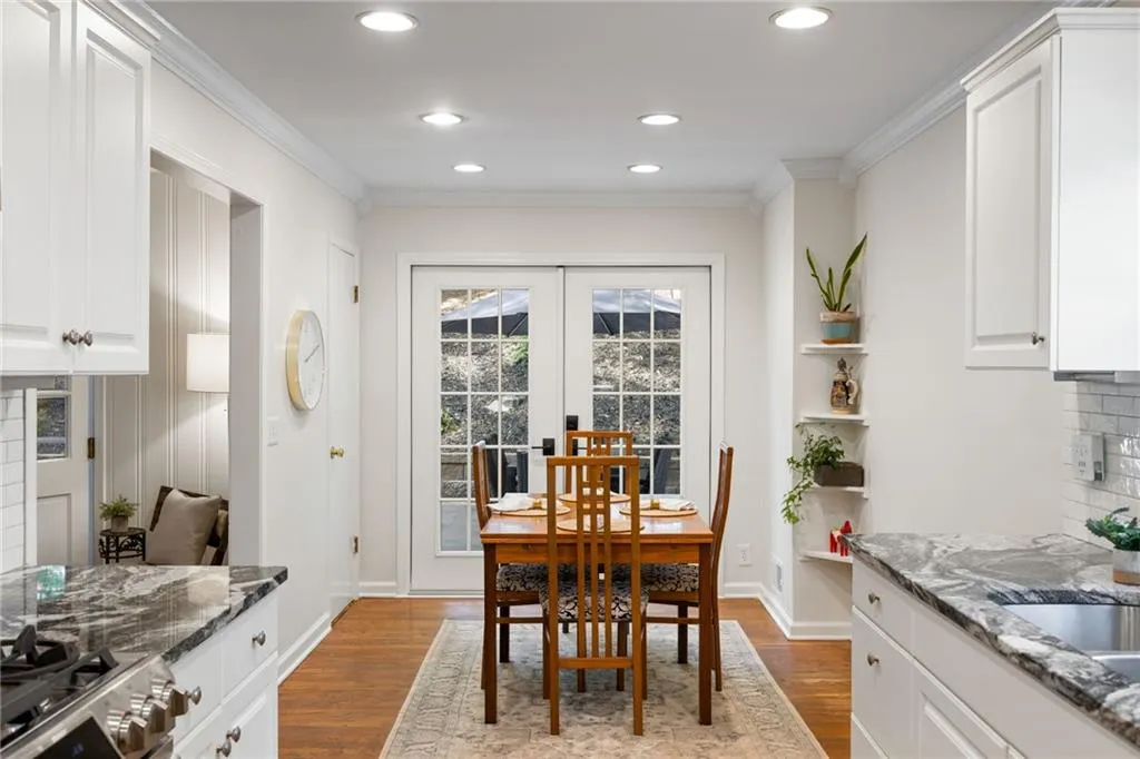 6800 Wright Road, Atlanta, Georgia 30328, 5 Bedrooms Bedrooms, ,3 BathroomsBathrooms,Residential,Sold,6800 Wright Road,7575579