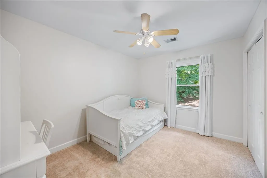 Upstairs 1 Bedroom