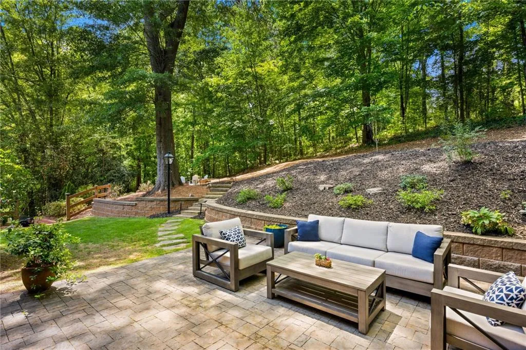 6800 Wright Road, Atlanta, Georgia 30328, 5 Bedrooms Bedrooms, ,3 BathroomsBathrooms,Residential,Sold,6800 Wright Road,7575579