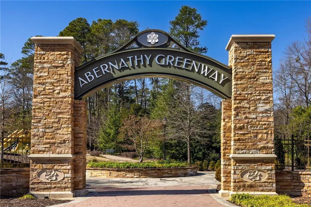 Walking Distance to Abernathy Greenway Park