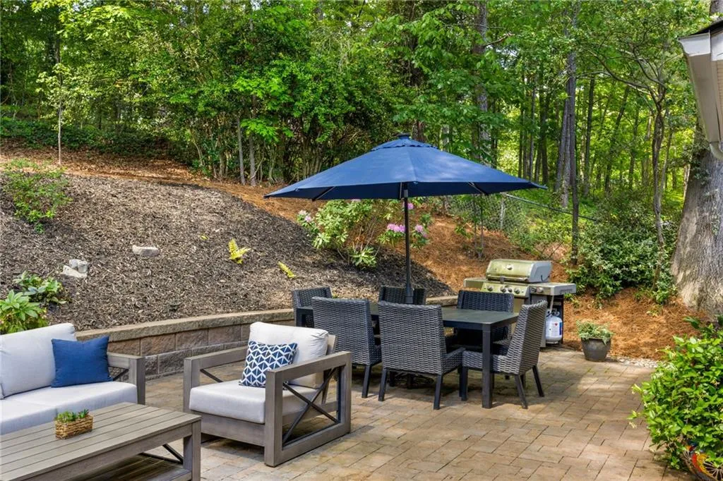 6800 Wright Road, Atlanta, Georgia 30328, 5 Bedrooms Bedrooms, ,3 BathroomsBathrooms,Residential,Sold,6800 Wright Road,7575579