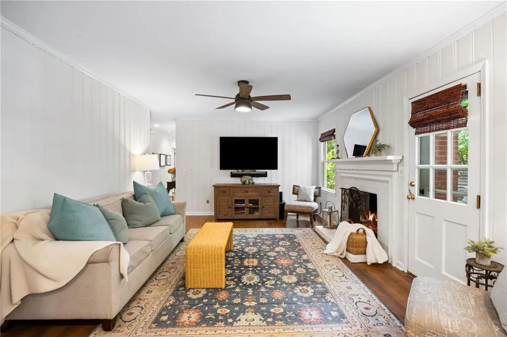 6800 Wright Road, Atlanta, Georgia 30328, 5 Bedrooms Bedrooms, ,3 BathroomsBathrooms,Residential,Sold,6800 Wright Road,7575579