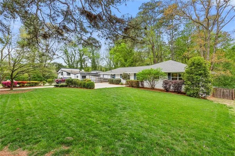 1155 Moores Mill Road Nw, Atlanta, Georgia 30327, 3 Bedrooms Bedrooms, ,2 BathroomsBathrooms,Residential,Sold,1155 Moores Mill Road Nw,7571158