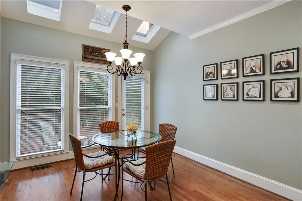 115 Barnard Place, Sandy Springs, Georgia 30328, 5 Bedrooms Bedrooms, ,3 BathroomsBathrooms,Residential,Sold,115 Barnard Place,5951226
