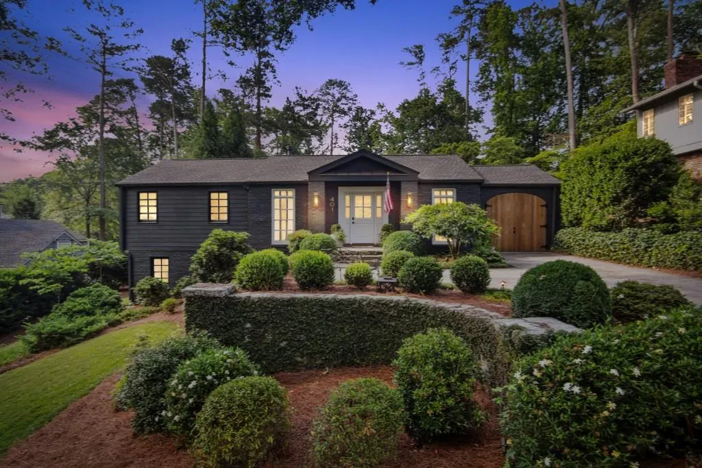 401 Pine Forest Road Ne, Sandy Springs, Georgia 30342, 3 Bedrooms Bedrooms, ,3 BathroomsBathrooms,Residential,Sold,401 Pine Forest Road Ne,7066380