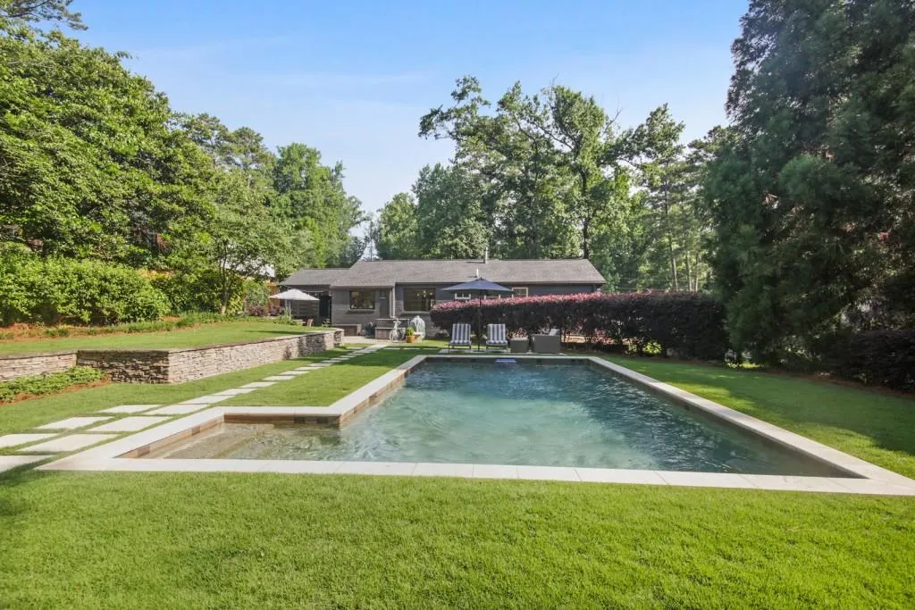 401 Pine Forest Road Ne, Sandy Springs, Georgia 30342, 3 Bedrooms Bedrooms, ,3 BathroomsBathrooms,Residential,Sold,401 Pine Forest Road Ne,7066380
