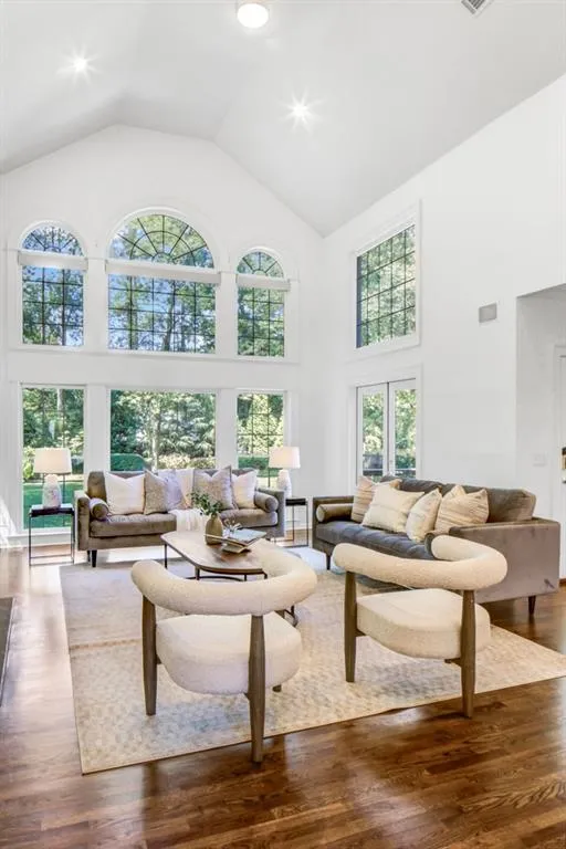 4174 Powers Ferry Road Nw, Atlanta, Georgia 30342, 5 Bedrooms Bedrooms, ,3 BathroomsBathrooms,Residential,For Sale,4174 Powers Ferry Road Nw,7625655