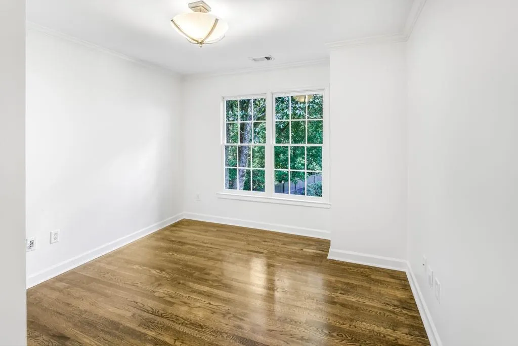 4174 Powers Ferry Road Nw, Atlanta, Georgia 30342, 5 Bedrooms Bedrooms, ,3 BathroomsBathrooms,Residential,For Sale,4174 Powers Ferry Road Nw,7625655