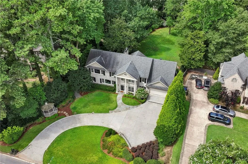 4174 Powers Ferry Road Nw, Atlanta, Georgia 30342, 5 Bedrooms Bedrooms, ,3 BathroomsBathrooms,Residential,For Sale,4174 Powers Ferry Road Nw,7625655