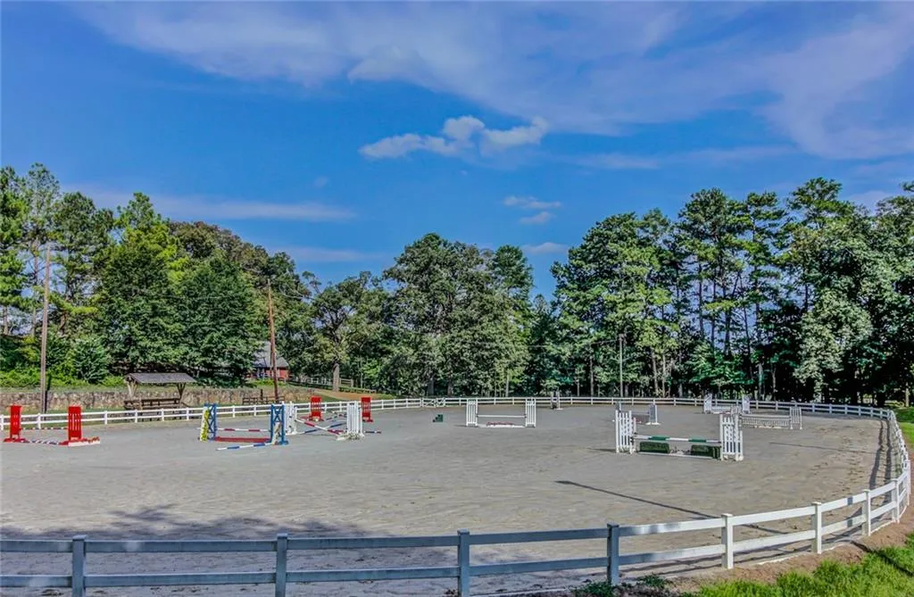 4174 Powers Ferry Road Nw, Atlanta, Georgia 30342, 5 Bedrooms Bedrooms, ,3 BathroomsBathrooms,Residential,For Sale,4174 Powers Ferry Road Nw,7625655