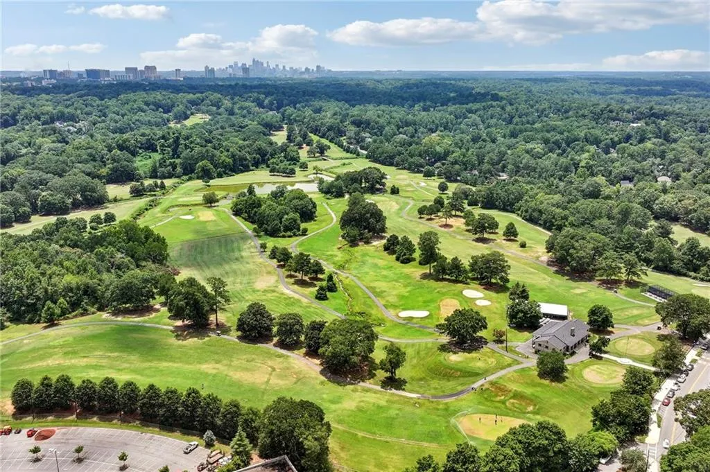 4174 Powers Ferry Road Nw, Atlanta, Georgia 30342, 5 Bedrooms Bedrooms, ,3 BathroomsBathrooms,Residential,For Sale,4174 Powers Ferry Road Nw,7625655