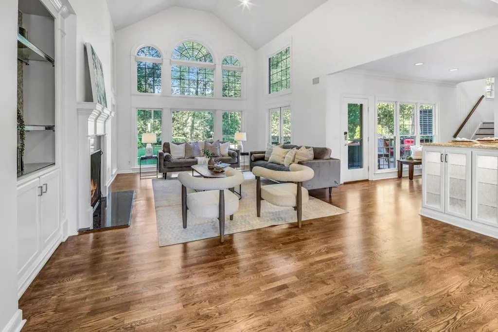 4174 Powers Ferry Road Nw, Atlanta, Georgia 30342, 5 Bedrooms Bedrooms, ,3 BathroomsBathrooms,Residential,For Sale,4174 Powers Ferry Road Nw,7625655