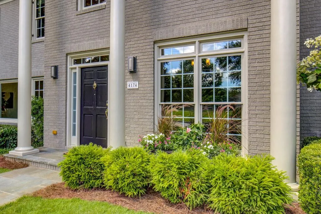 4174 Powers Ferry Road Nw, Atlanta, Georgia 30342, 5 Bedrooms Bedrooms, ,3 BathroomsBathrooms,Residential,For Sale,4174 Powers Ferry Road Nw,7625655