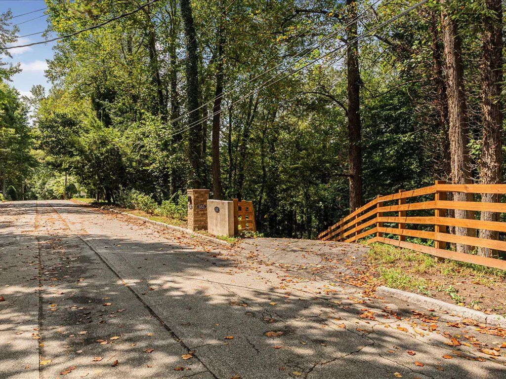 1153 Dawn View Lane Nw, Atlanta, Georgia 30327, 4 Bedrooms Bedrooms, ,4 BathroomsBathrooms,Residential,For Sale,1153 Dawn View Lane Nw,7657991